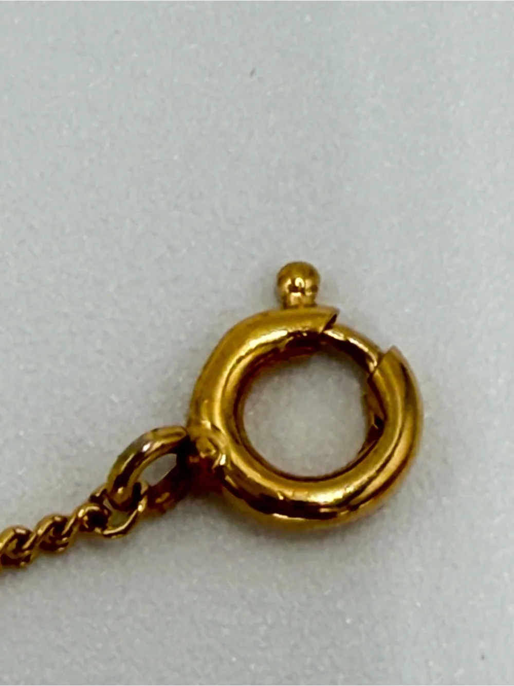 Dior Vintage Gold Tone Medallion Pendant Necklace Excellent Condition - Picture 12 of 12